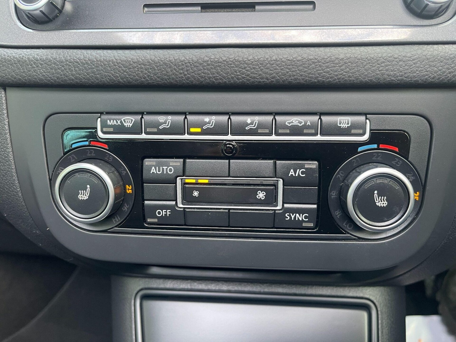 Used Volkswagen Tiguan 2012 for sale - 76855060: Photo 20