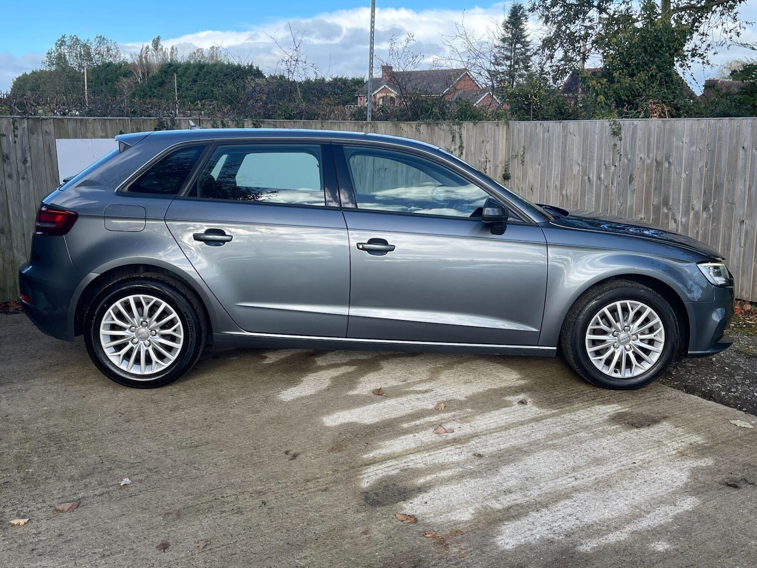 Used Audi A3 2017 for sale - 76368784: Photo 3