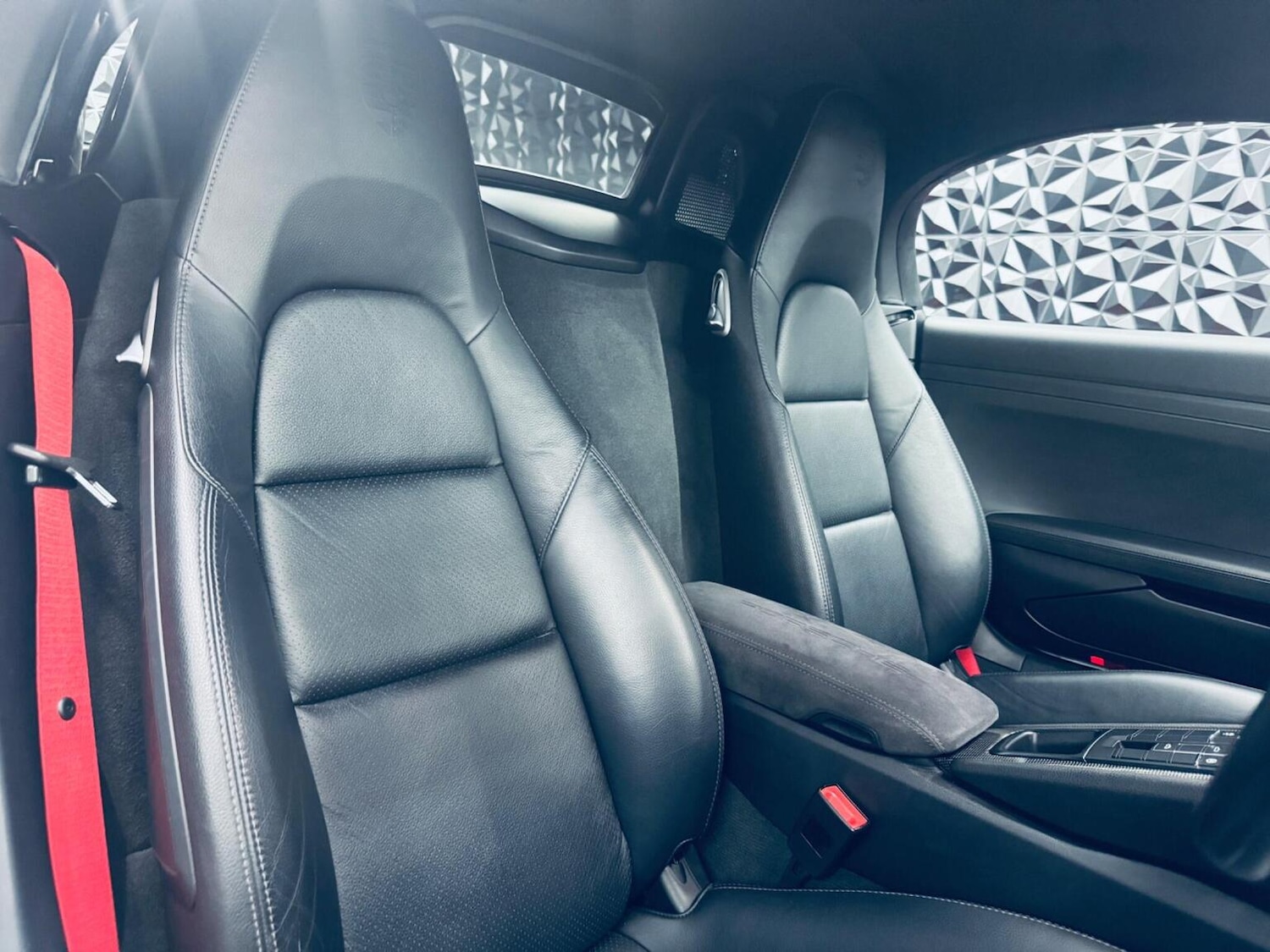 Used Porsche Boxster 2018 for sale - 76605954: Photo 16