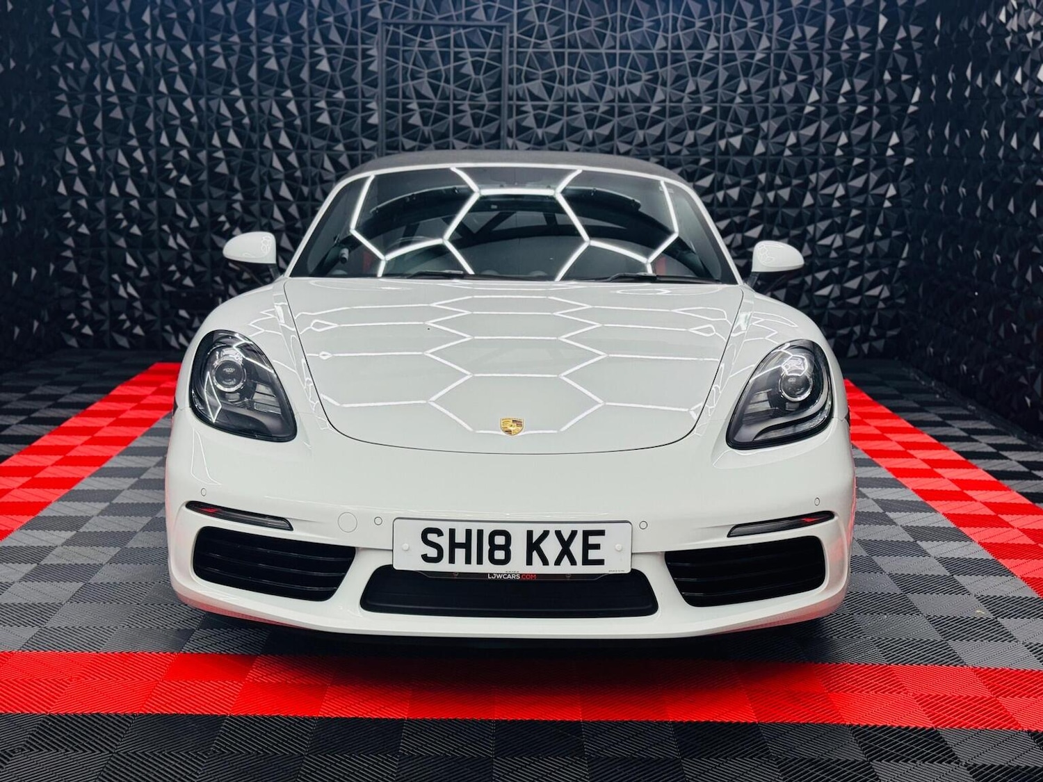 Used Porsche Boxster 2018 for sale - 76605954: Photo 7