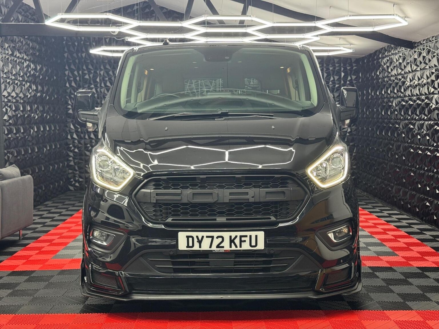 Used Ford Tourneo Custom 2022 for sale - 76656113: Photo 2