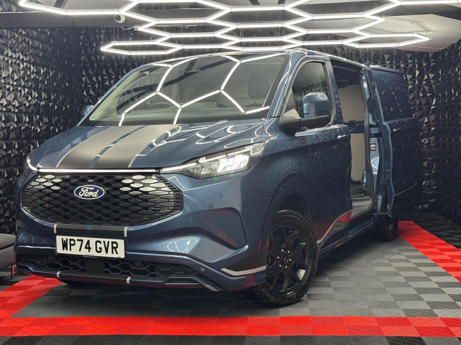 Used Ford Transit Custom 2024 for sale - 76986766: Photo 6