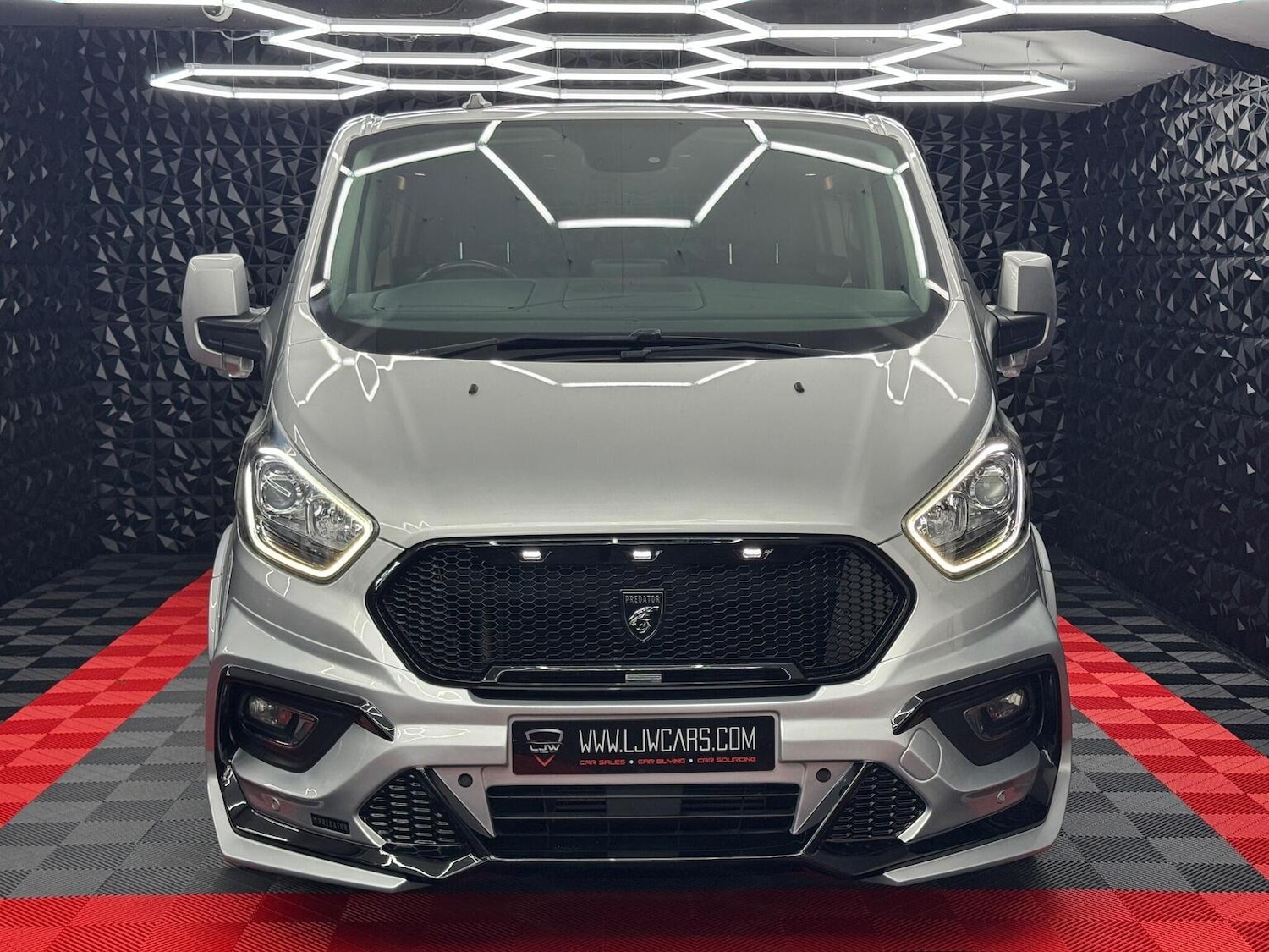 Used Ford Tourneo Custom 2020 for sale - 76982742: Photo 2