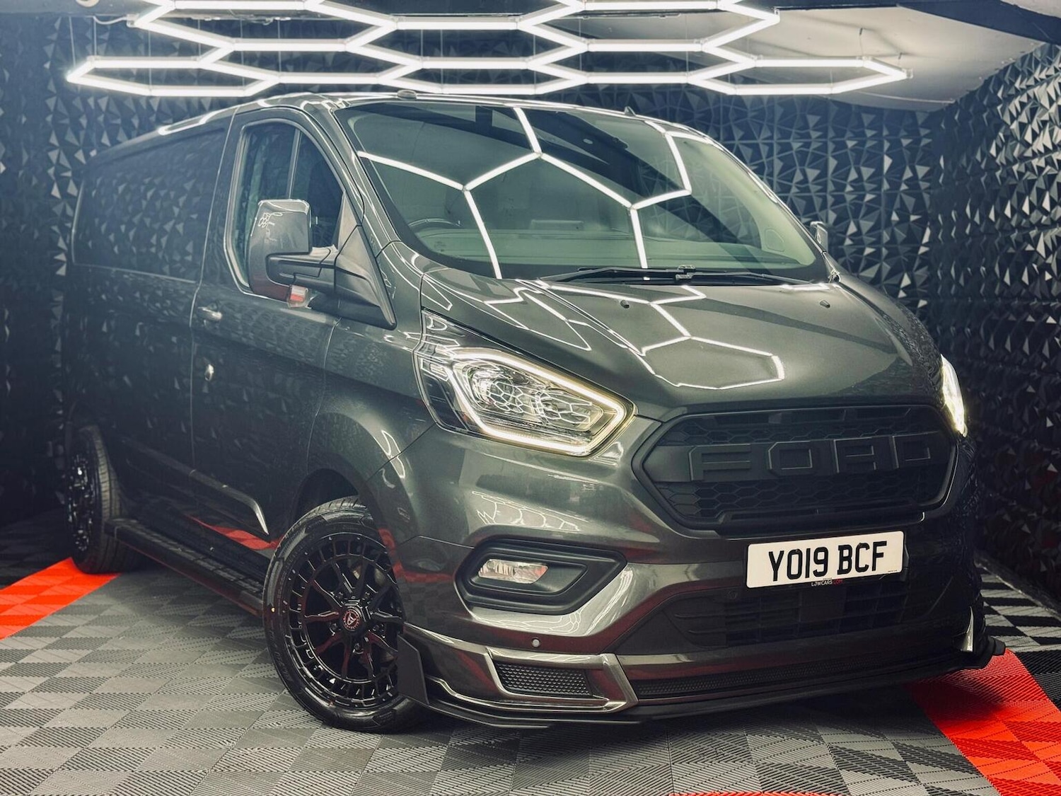 Used Ford Transit Custom 2019 for sale - 76924340: Photo 1
