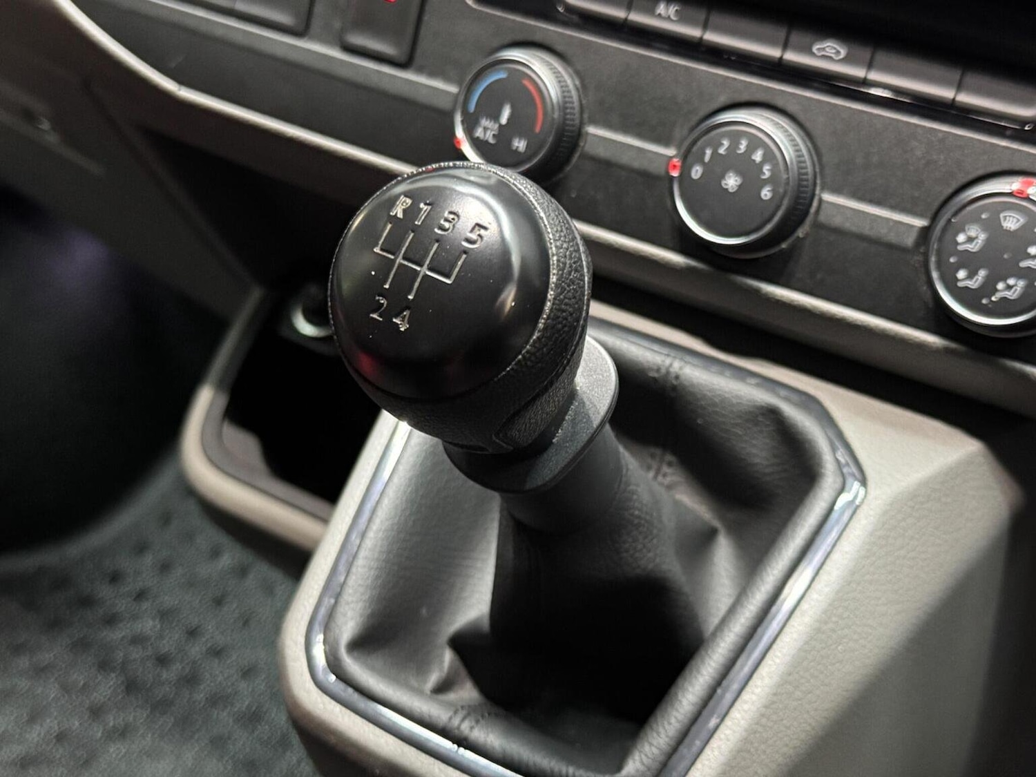 Used Volkswagen Transporter 2022 for sale - 76769115: Photo 22