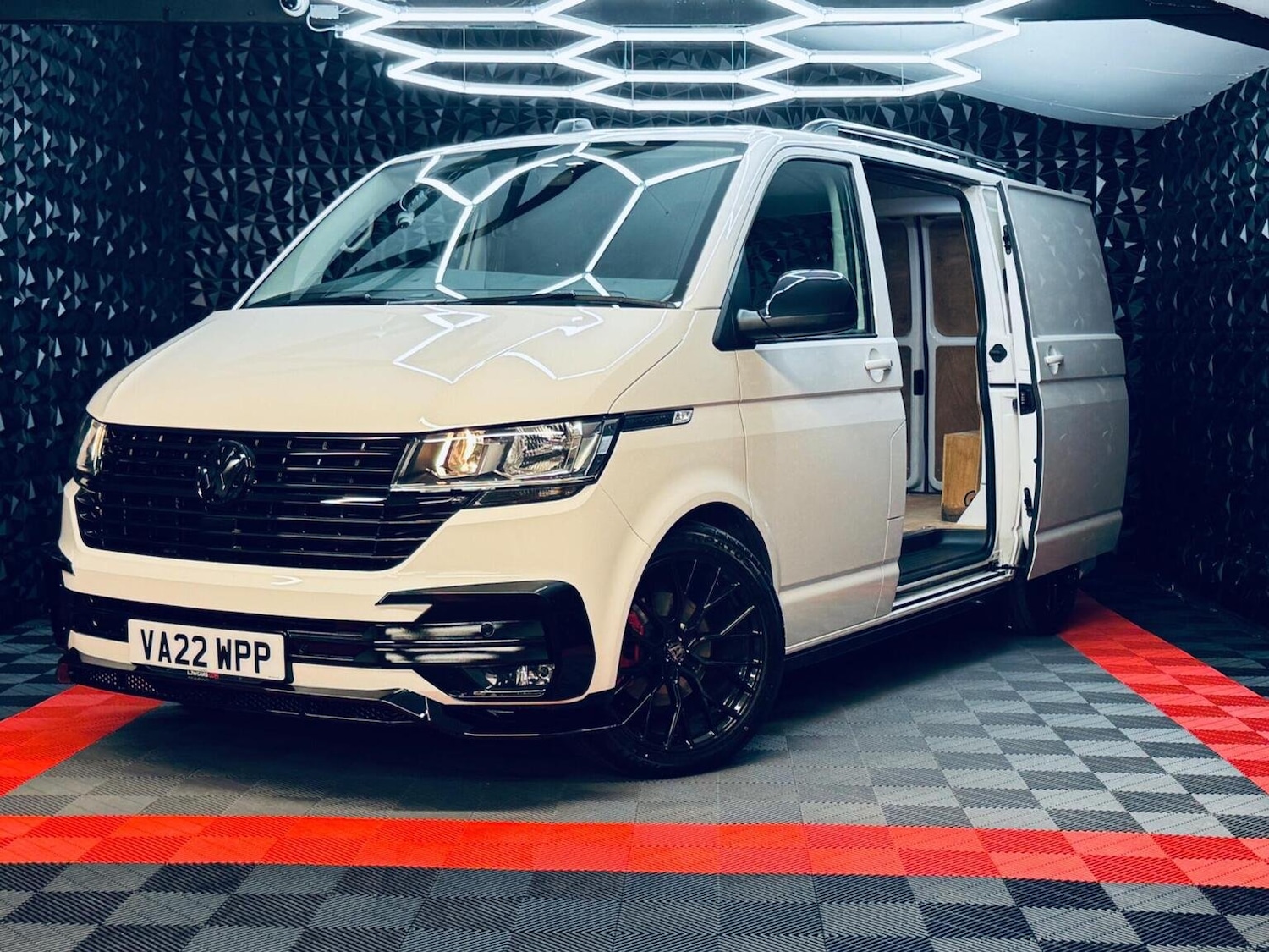 Used Volkswagen Transporter 2022 for sale - 76769115: Photo 3