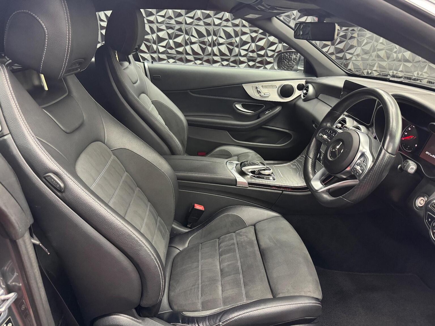 Used Mercedes-Benz C Class 2019 for sale - 77135905: Photo 15