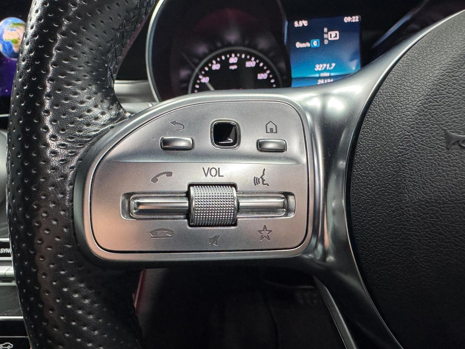 Used Mercedes-Benz C Class 2019 for sale - 77135905: Photo 19