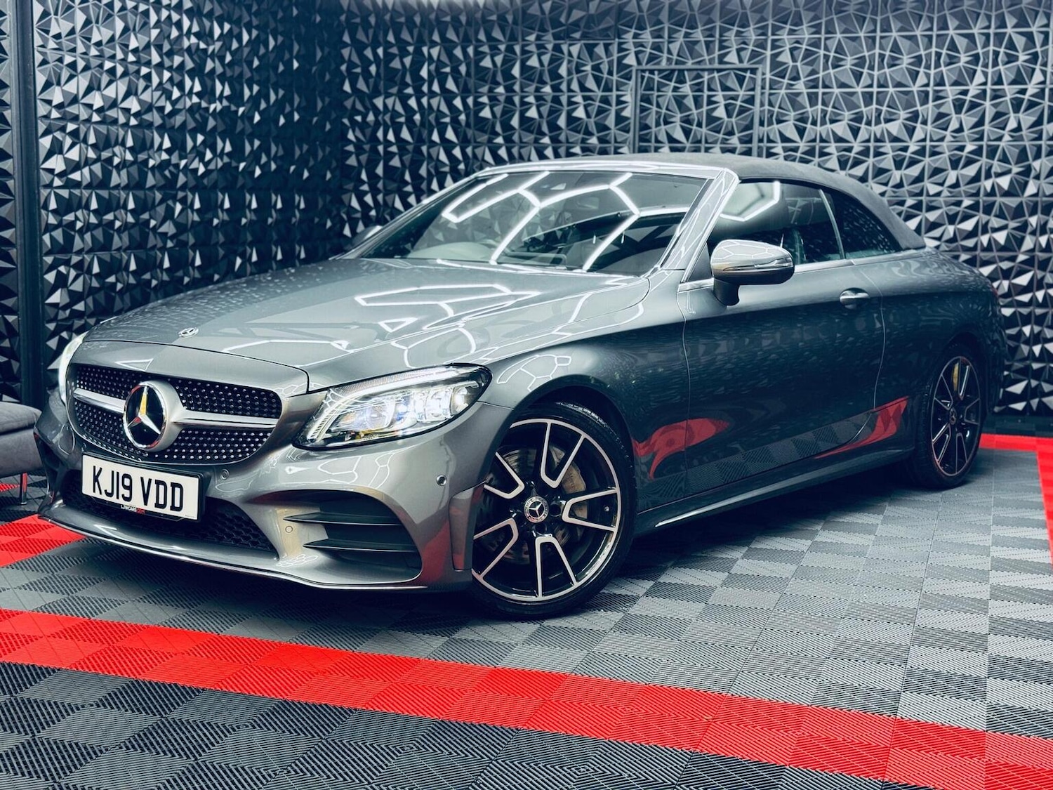 Used Mercedes-Benz C Class 2019 for sale - 77135905: Photo 3