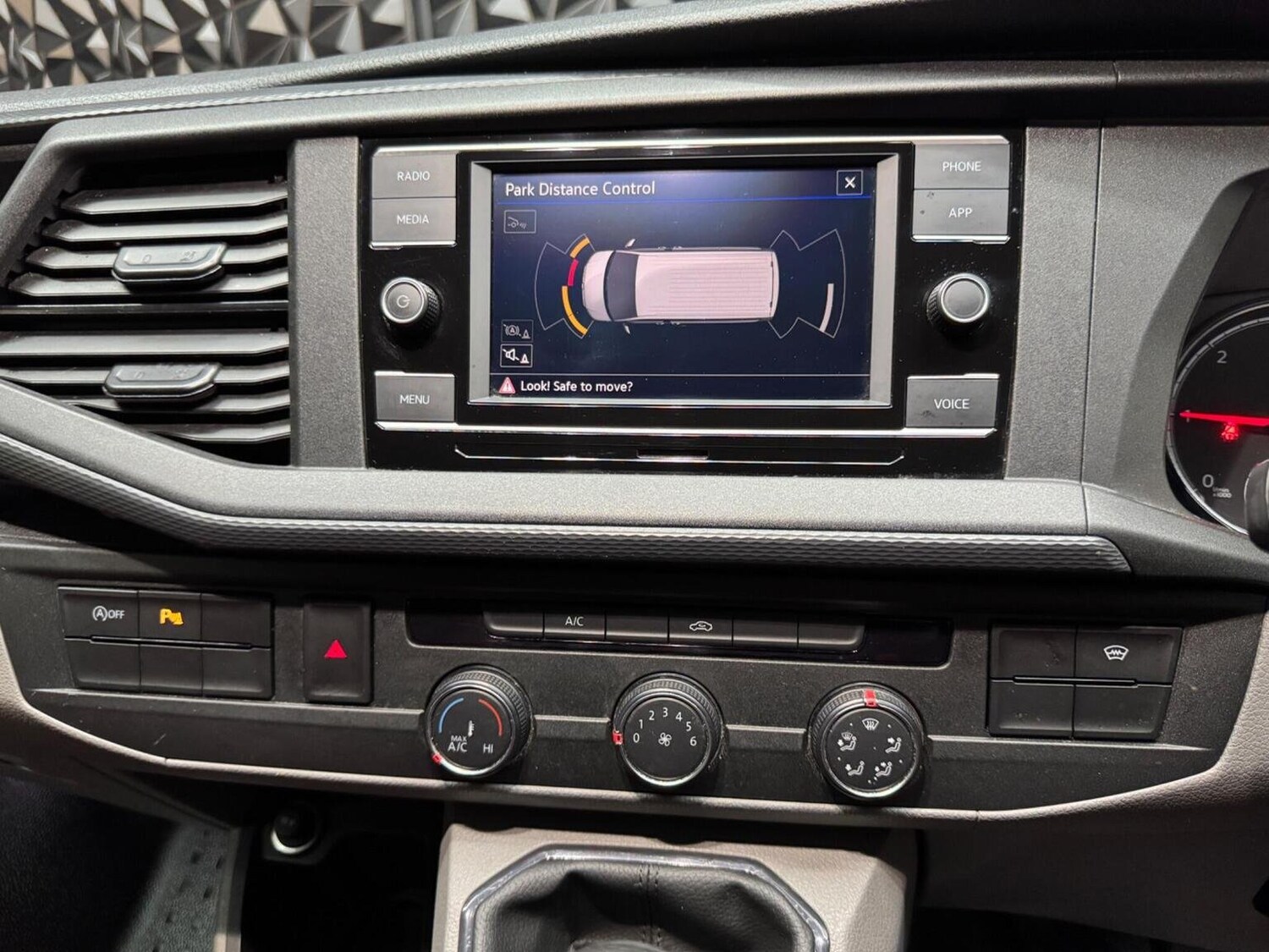 Used Volkswagen Transporter 2022 for sale - 76605683: Photo 30