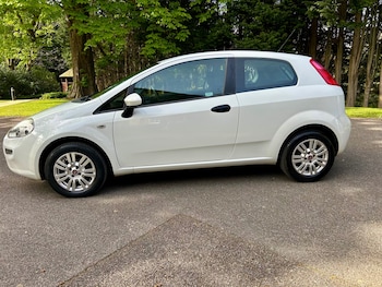 Used Fiat Punto 2015 for sale - 78546047: Photo