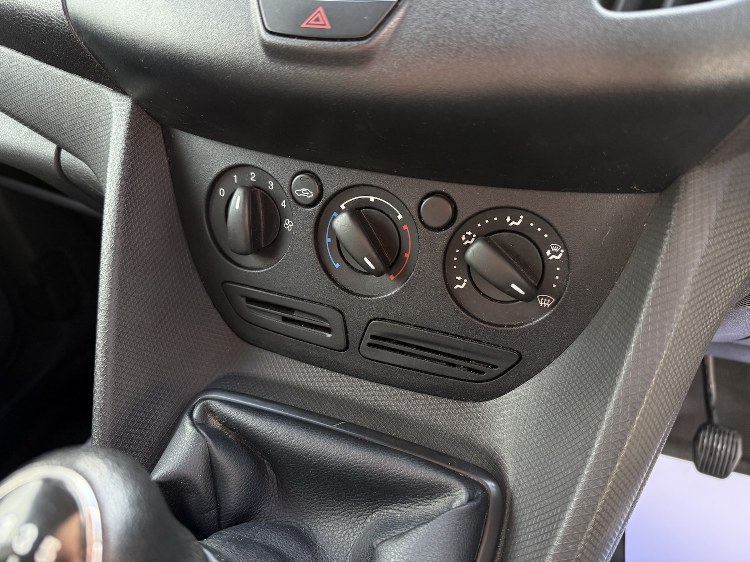 Used Ford Transit Connect 2016 for sale - 78011287: Photo 11