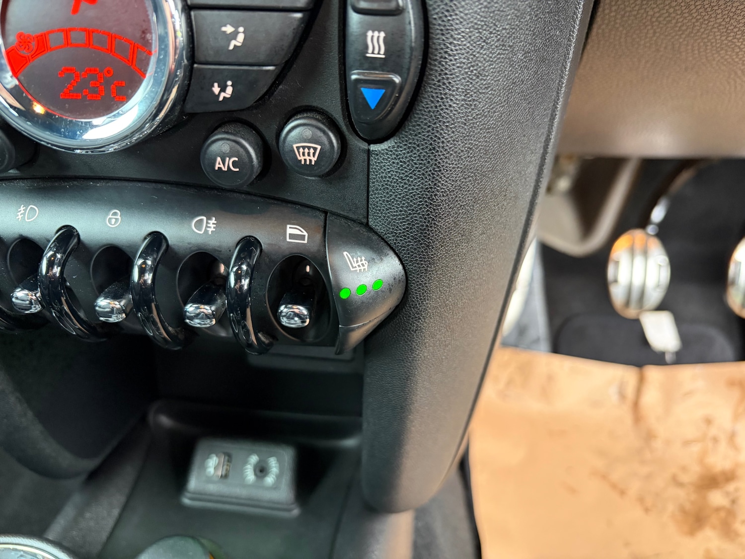 Used MINI Roadster 2014 for sale - 76504539: Photo 15