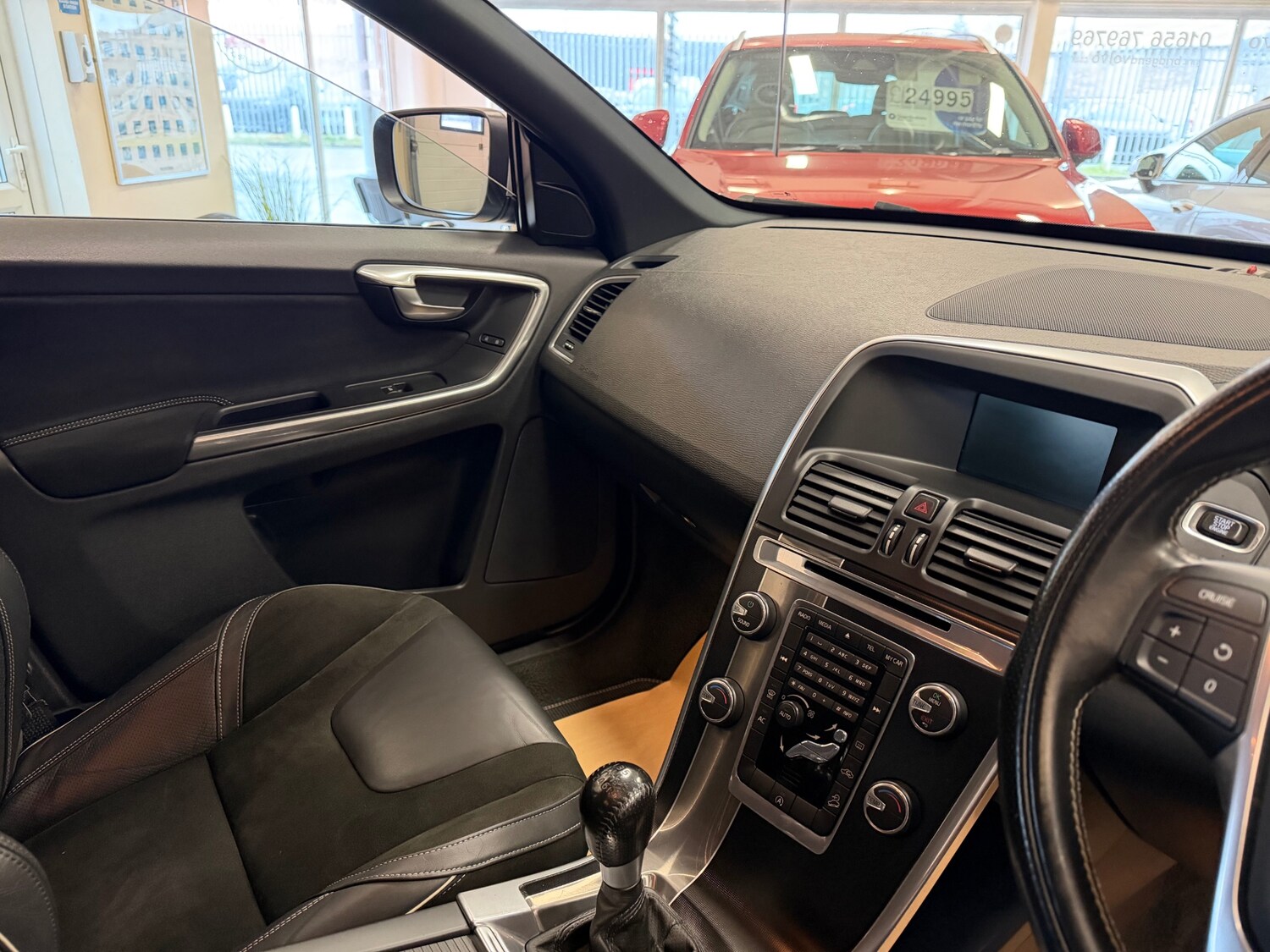 Used Volvo XC60 2015 for sale - 78131326: Photo 10