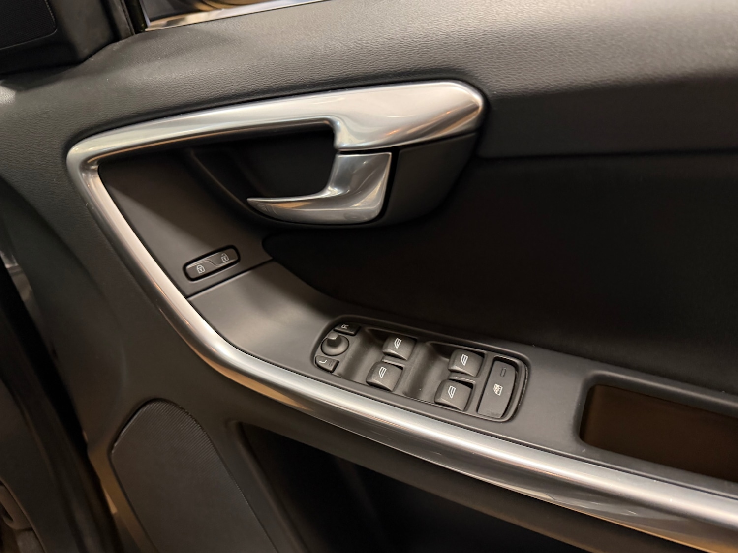 Used Volvo XC60 2015 for sale - 78131326: Photo 12