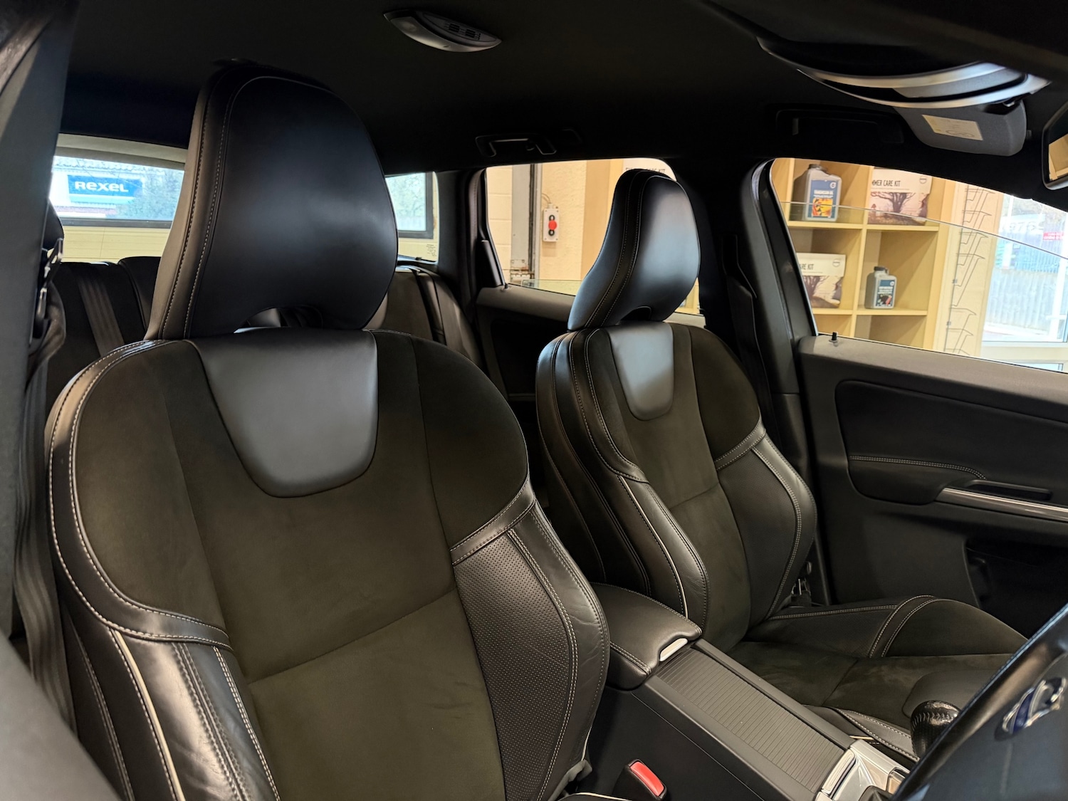 Used Volvo XC60 2015 for sale - 78131326: Photo 3