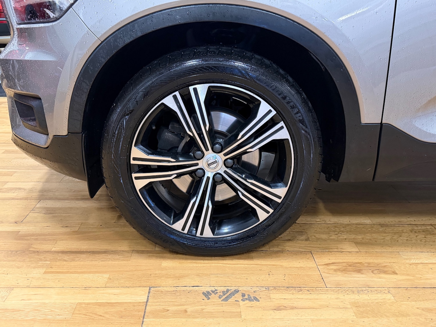 Used Volvo XC40 2021 for sale - 77261701: Photo 2