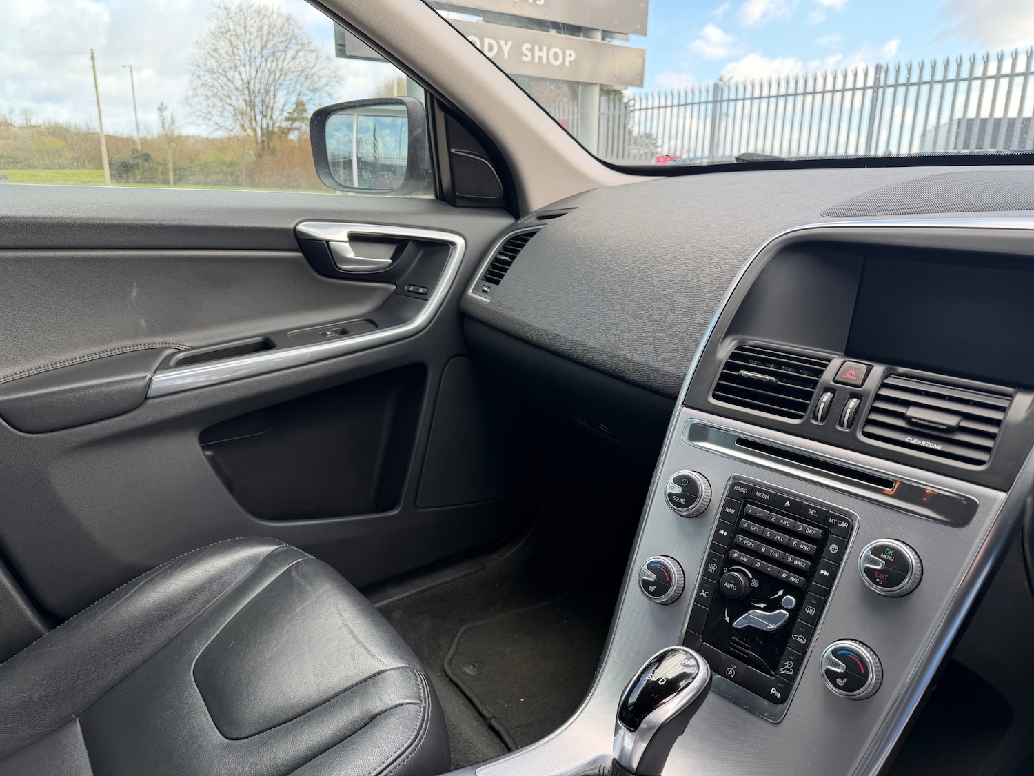 Used Volvo XC60 2017 for sale - 78053108: Photo 17