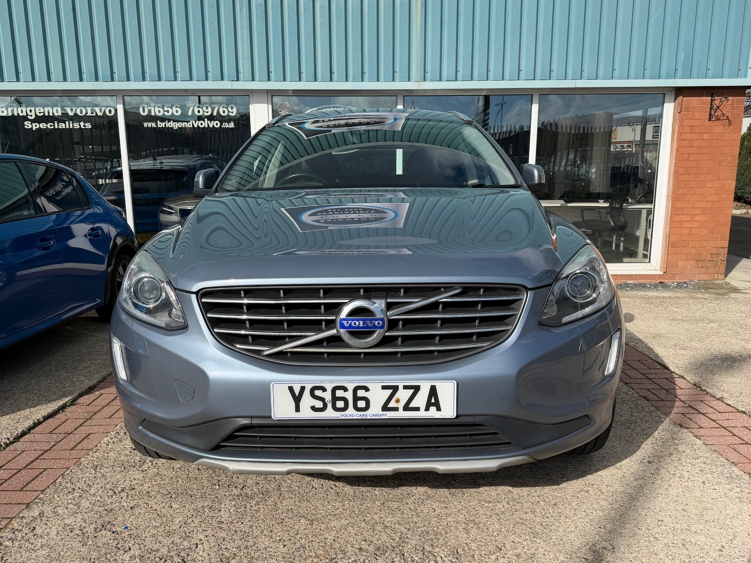 Used Volvo XC60 2017 for sale - 78053108: Photo 2