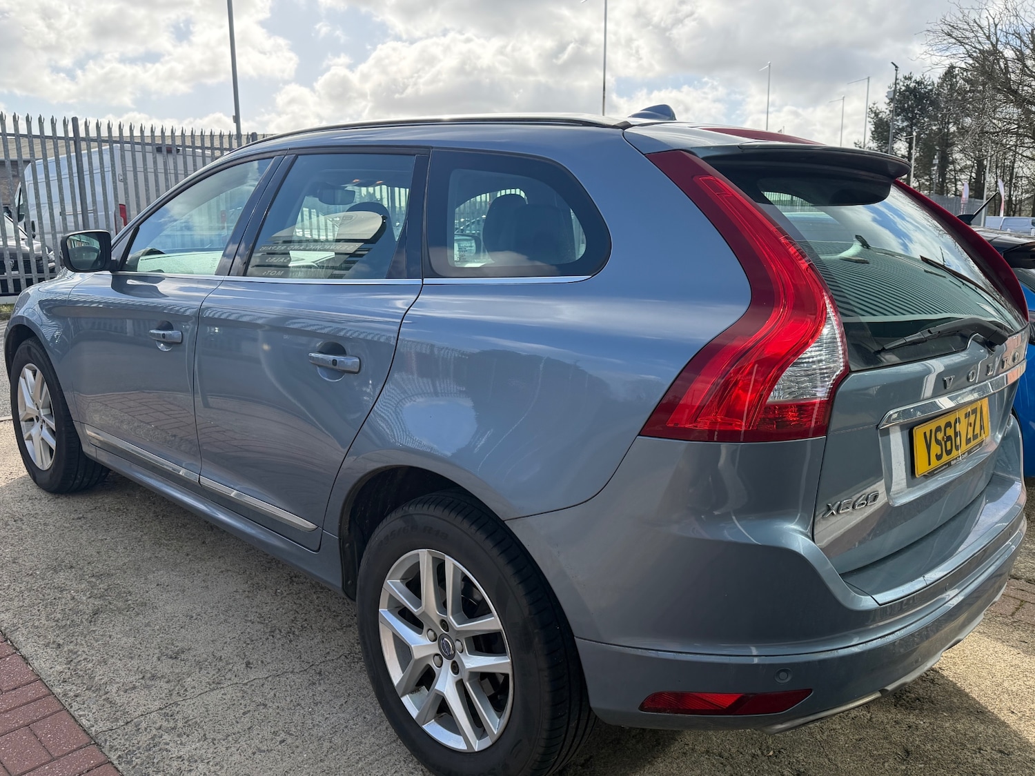 Used Volvo XC60 2017 for sale - 78053108: Photo 7