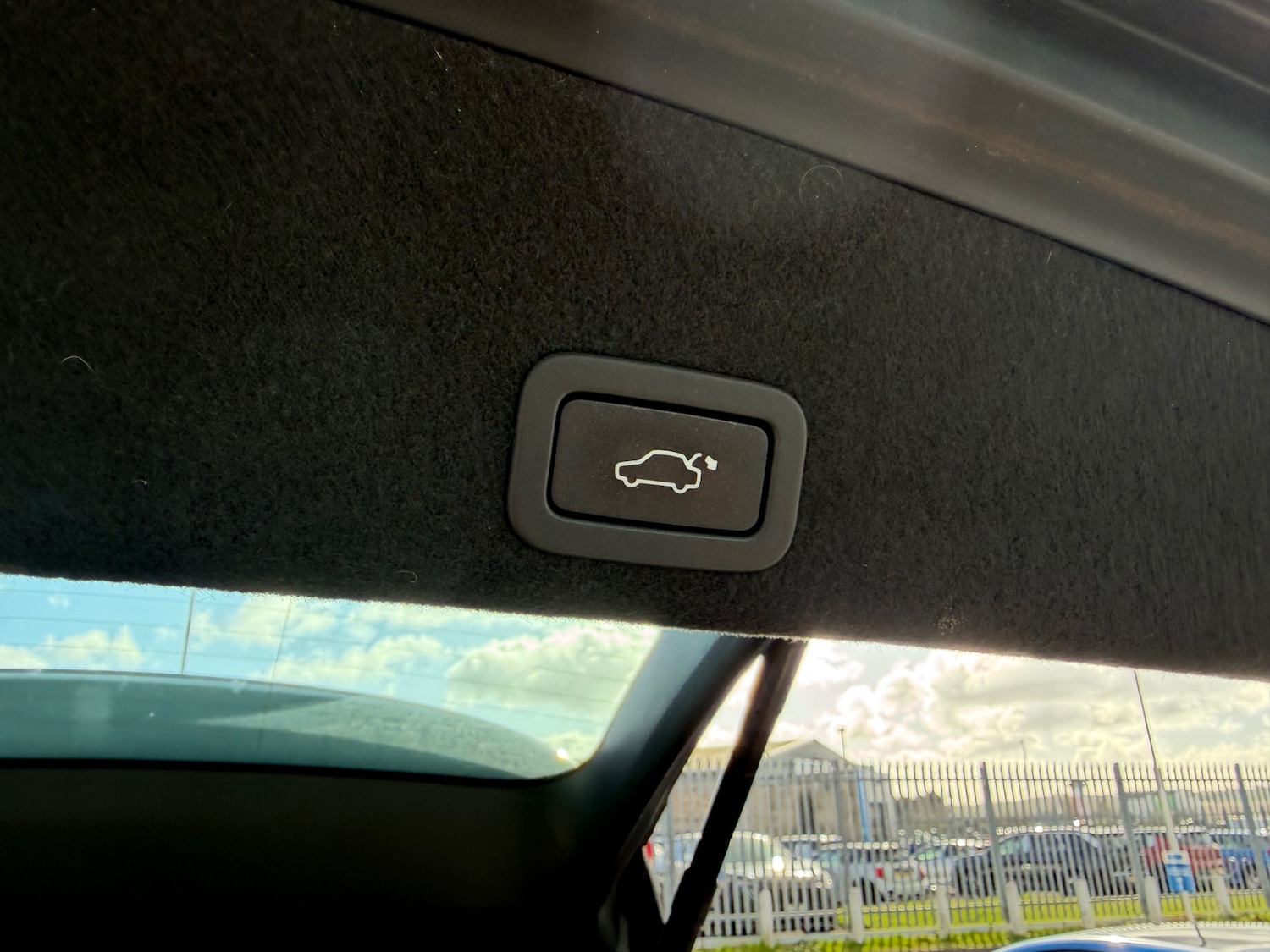 Used Volvo XC60 2017 for sale - 78053108: Photo 9