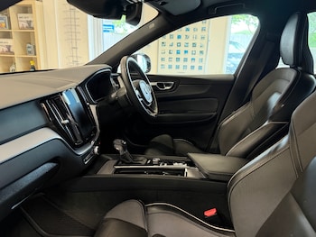 Used Volvo XC60 2019 for sale - 78453553: Photo