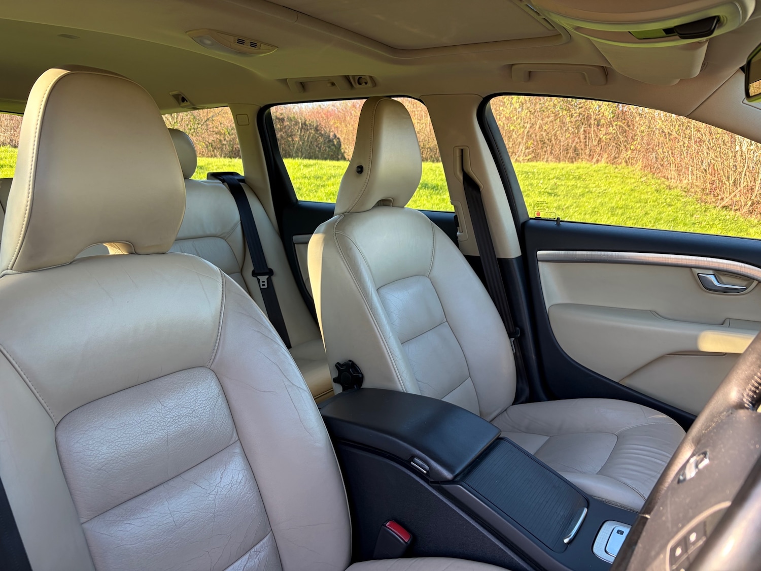 Used Volvo V70 2009 for sale - 76693872: Photo 15