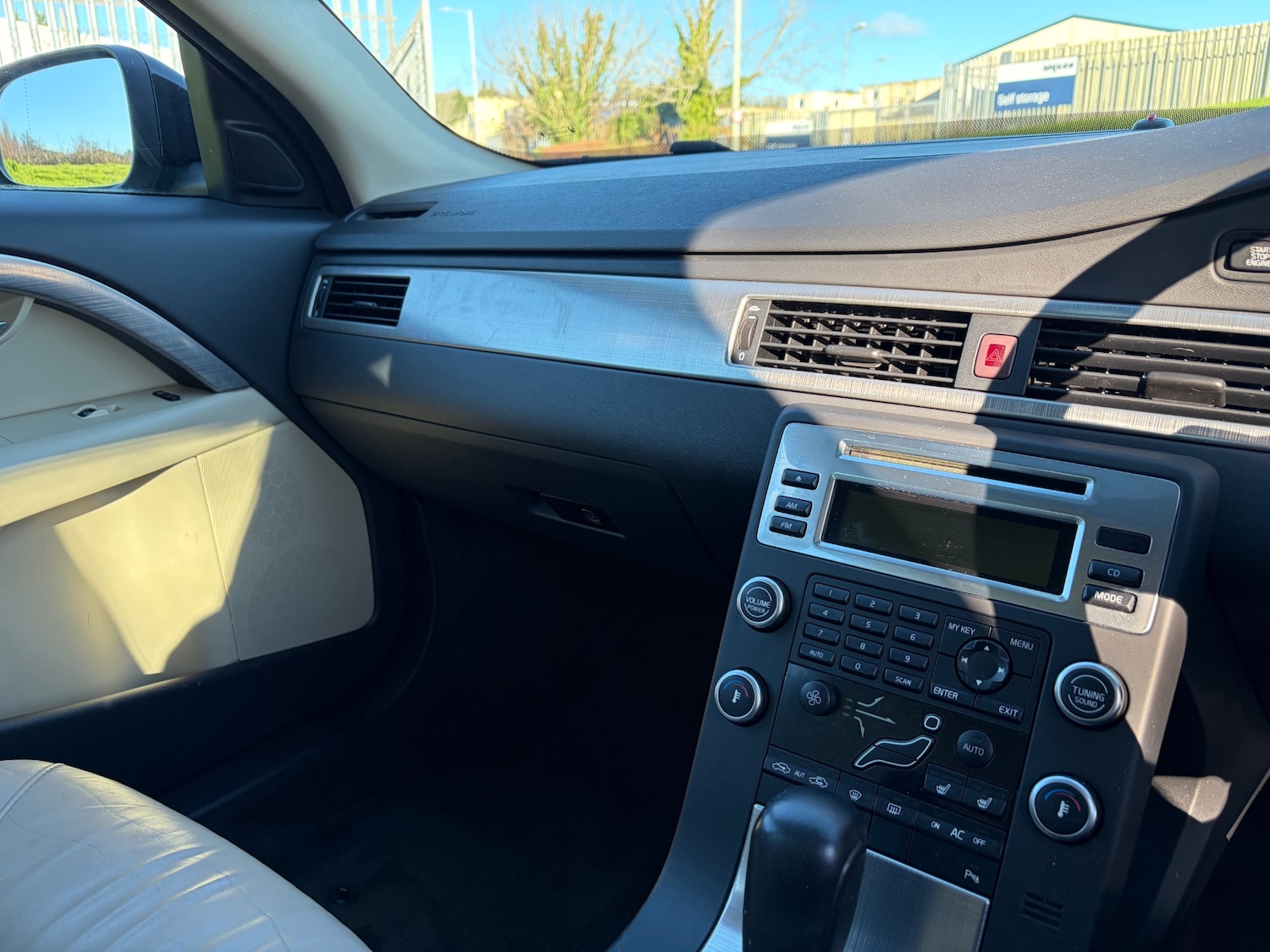 Used Volvo V70 2009 for sale - 76693872: Photo 22