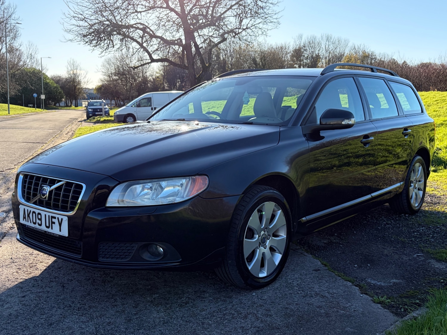 Used Volvo V70 2009 for sale - 76693872: Photo 3
