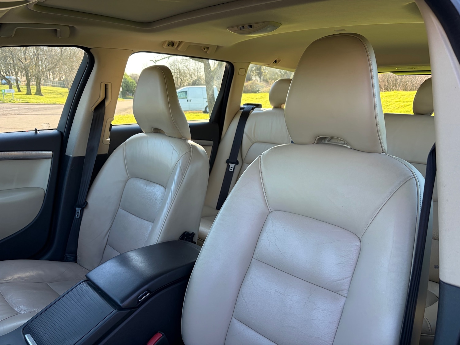 Used Volvo V70 2009 for sale - 76693872: Photo 5