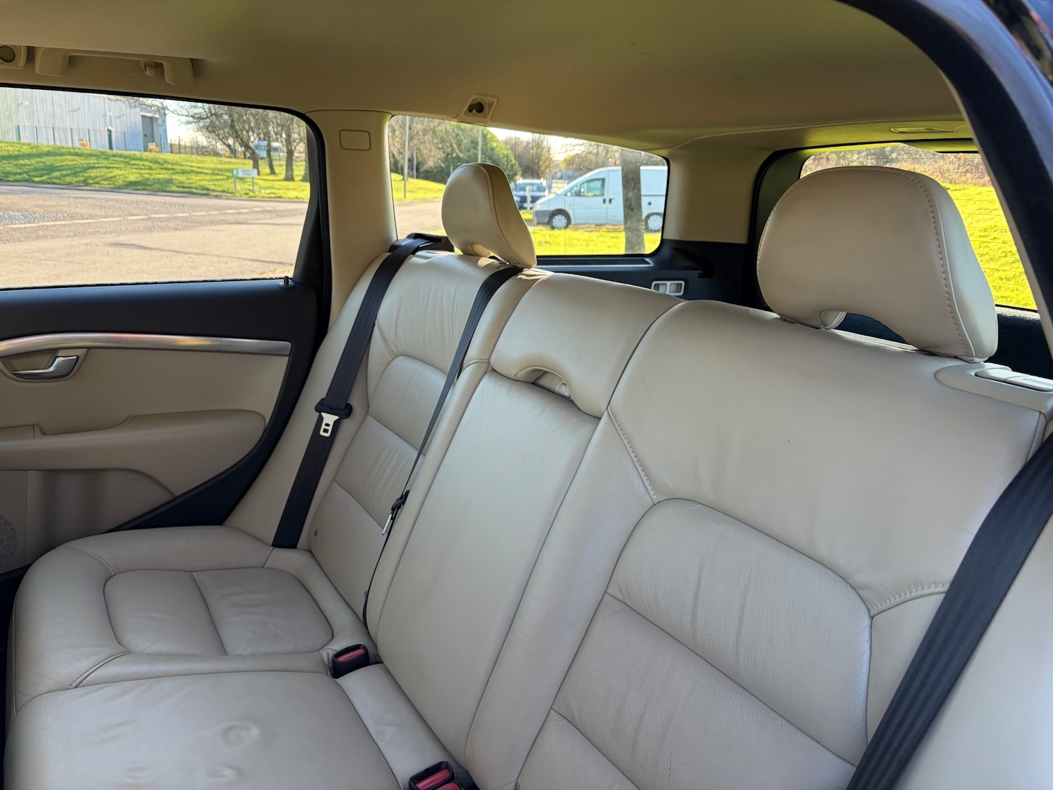 Used Volvo V70 2009 for sale - 76693872: Photo 6