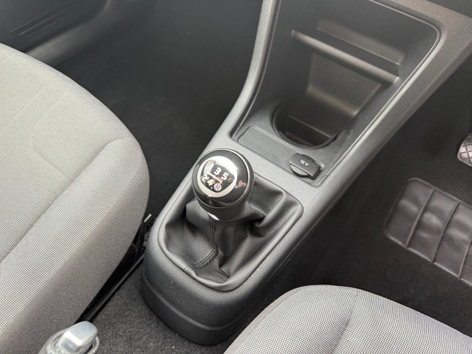 Used Volkswagen up! 2014 for sale - 77983537: Photo 14