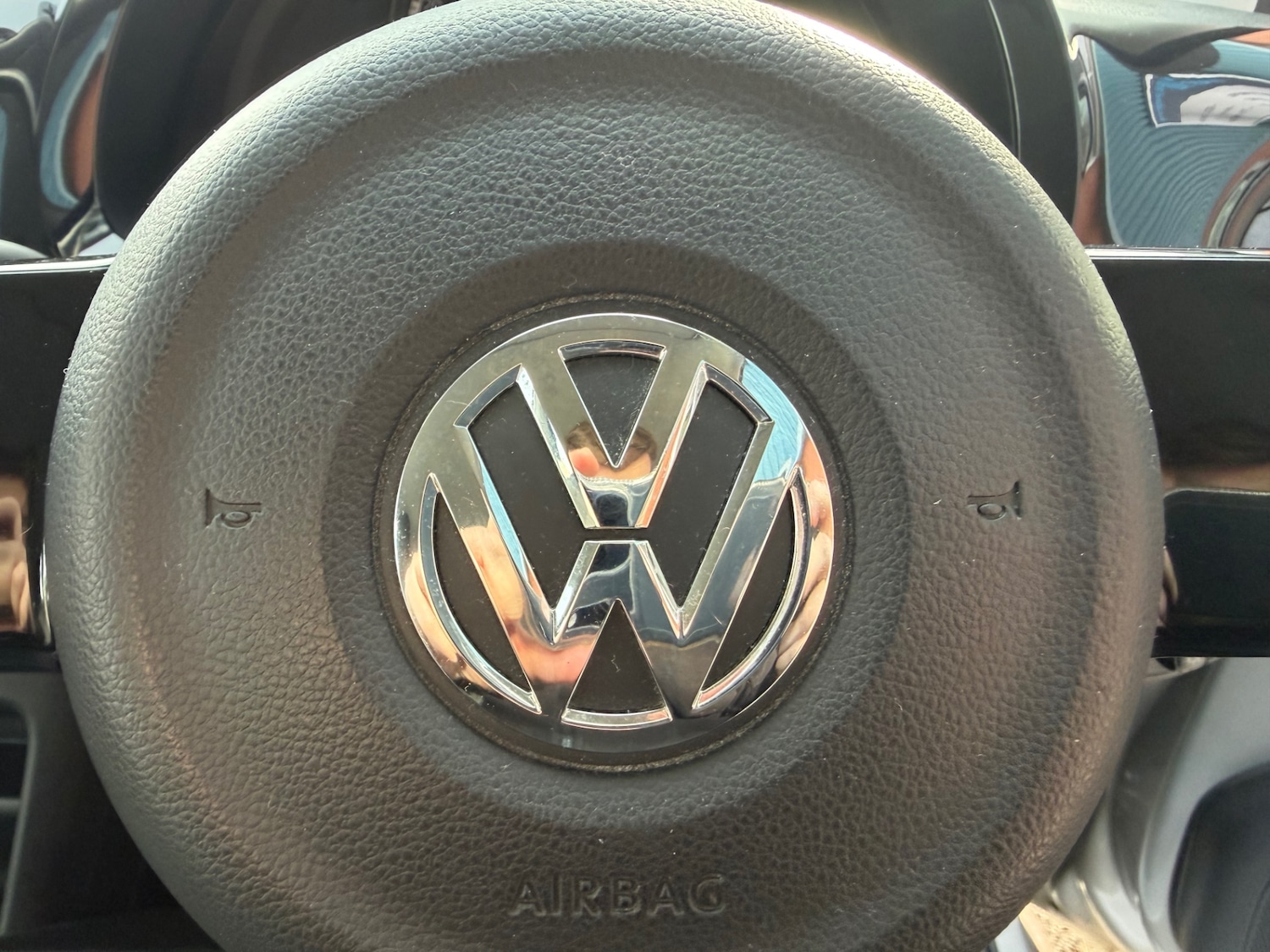 Used Volkswagen up! 2014 for sale - 77983537: Photo 24