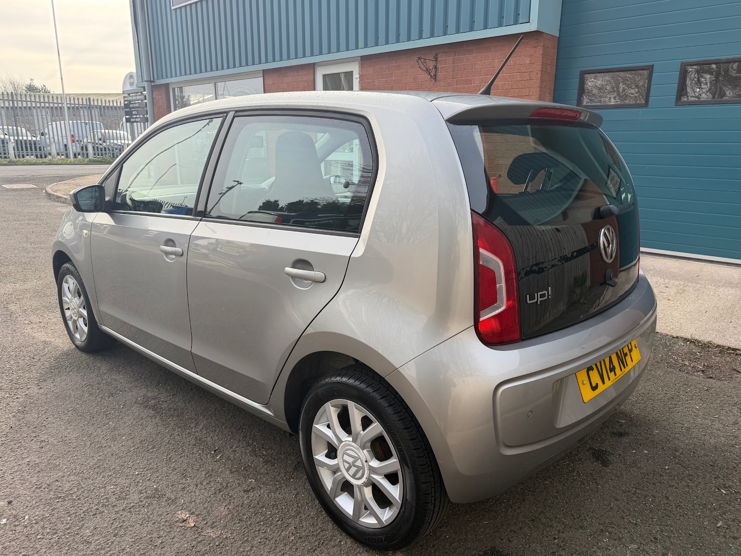 Used Volkswagen up! 2014 for sale - 77983537: Photo 7