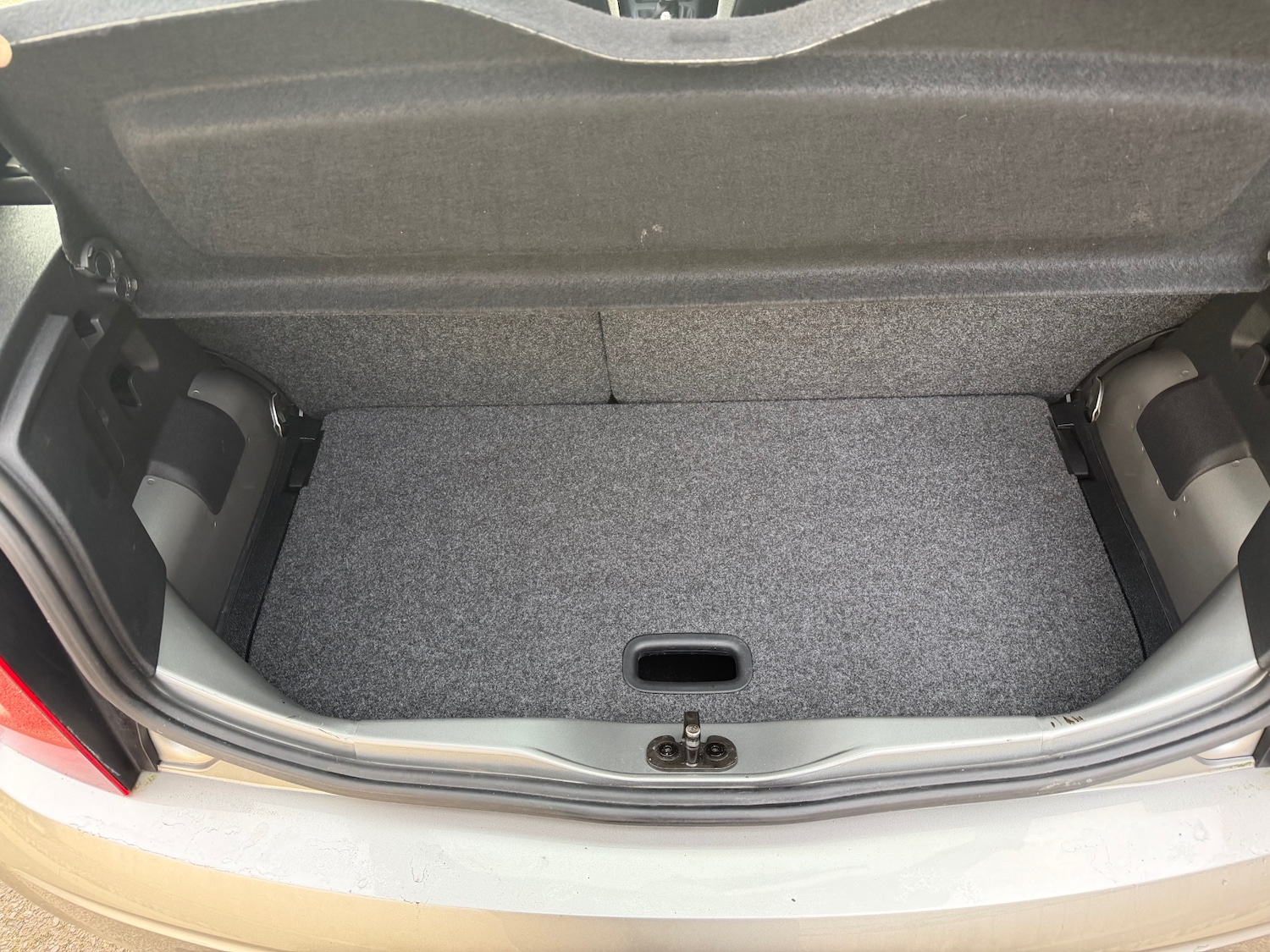 Used Volkswagen up! 2014 for sale - 77983537: Photo 9