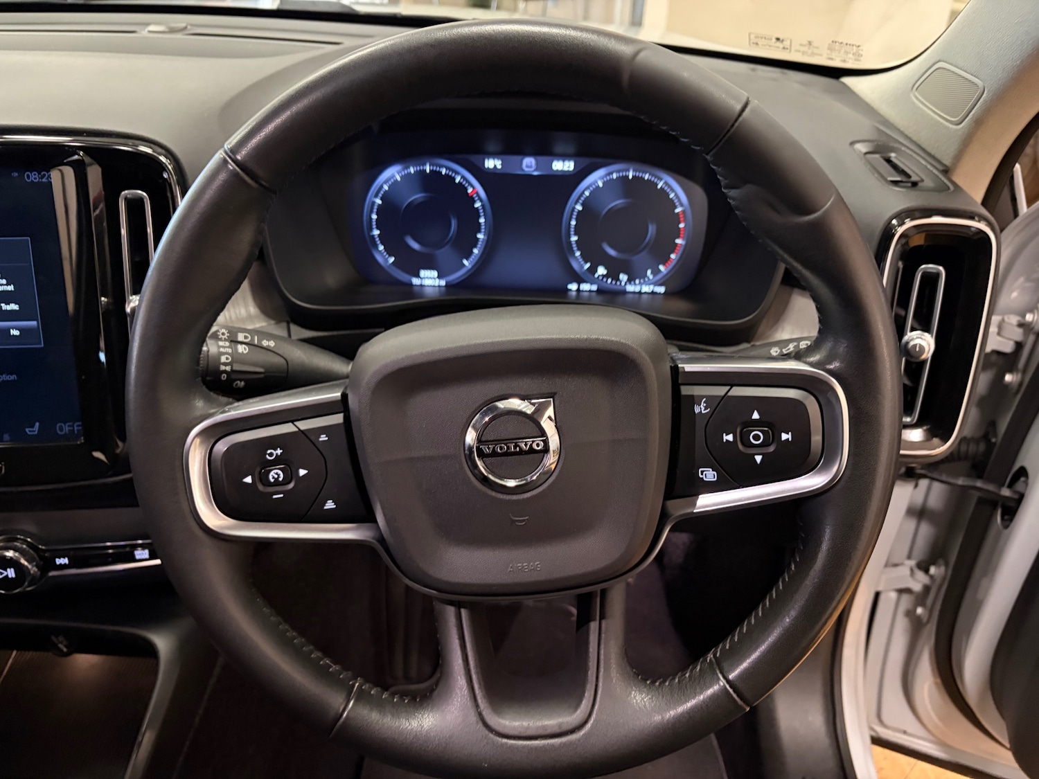 Used Volvo XC40 2020 for sale - 76421936: Photo 15