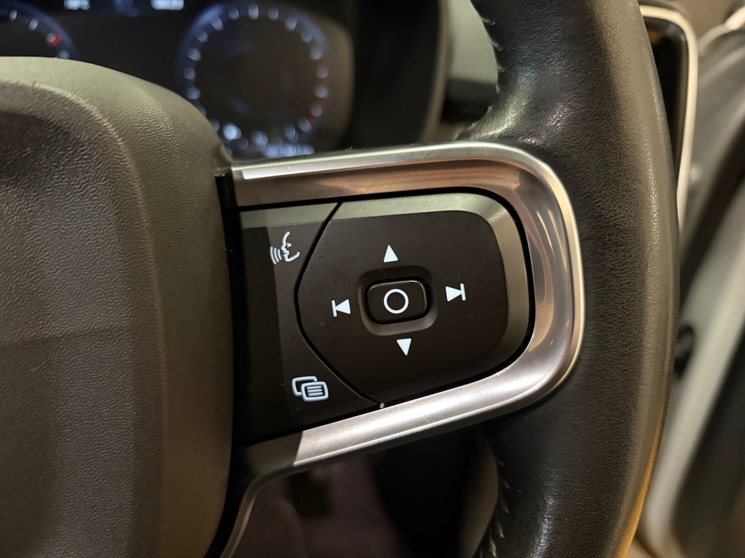 Used Volvo XC40 2020 for sale - 76421936: Photo 17