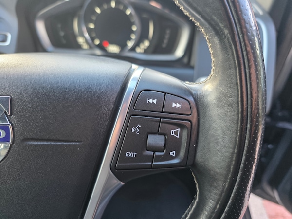 Used Volvo XC60 2017 for sale - 76170352: Photo 12