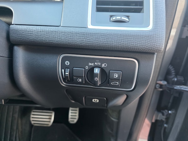 Used Volvo XC60 2017 for sale - 76170352: Photo 15