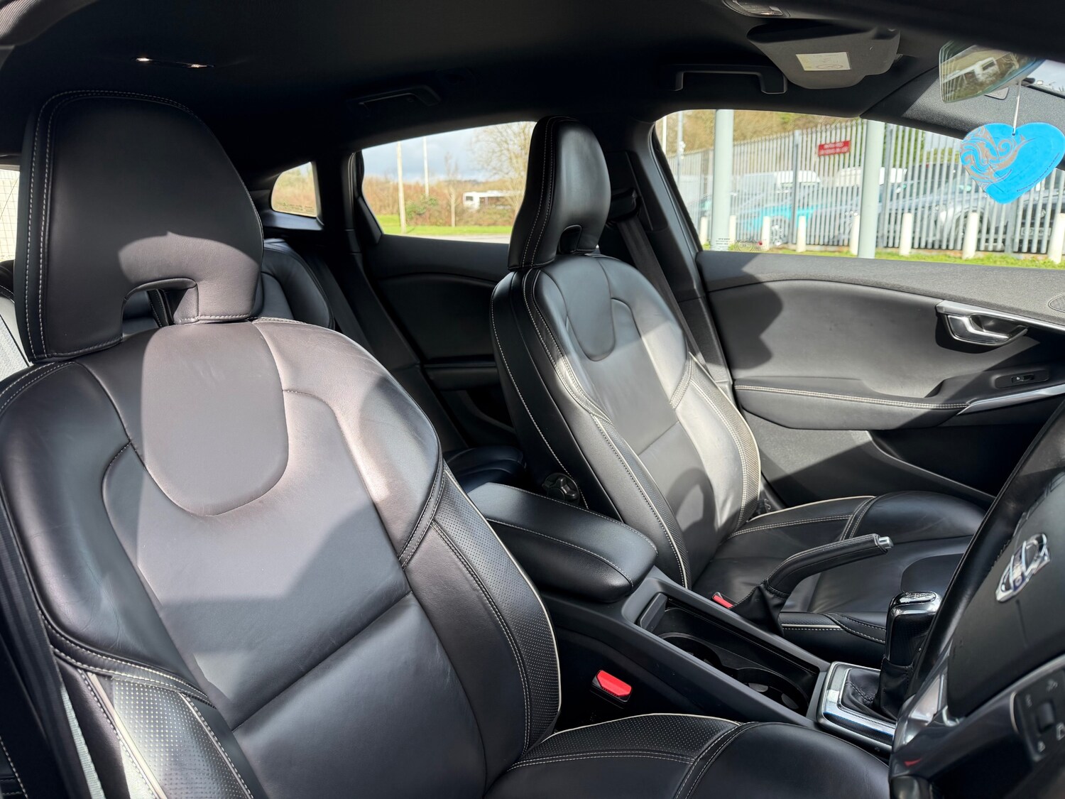 Used Volvo V40 2016 for sale - 77530201: Photo 10