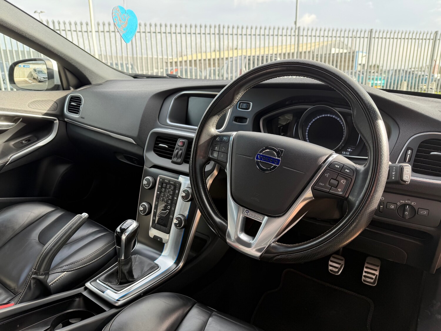 Used Volvo V40 2016 for sale - 77530201: Photo 11