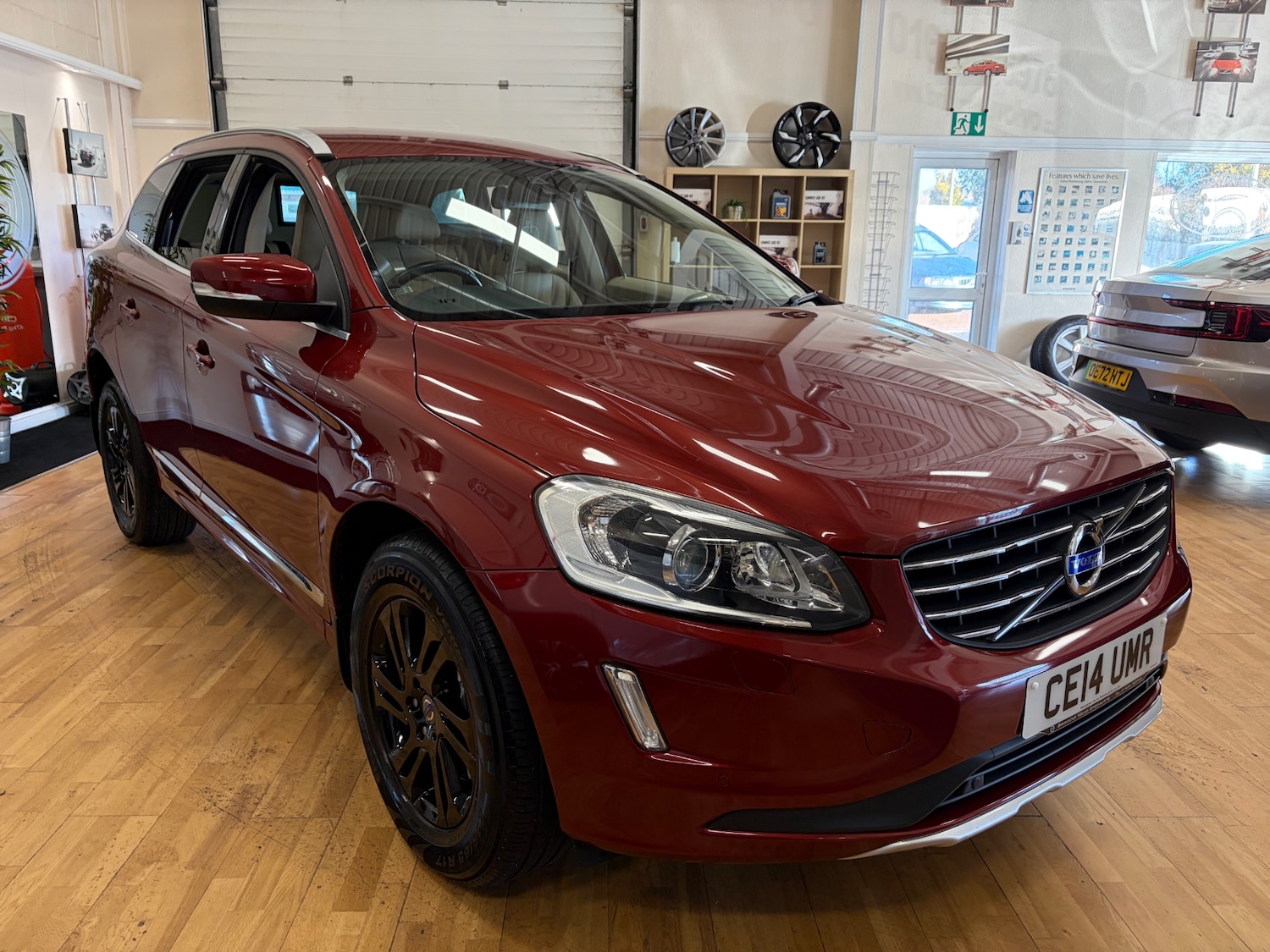Used Volvo XC60 2014 for sale - 76517607: Photo 1