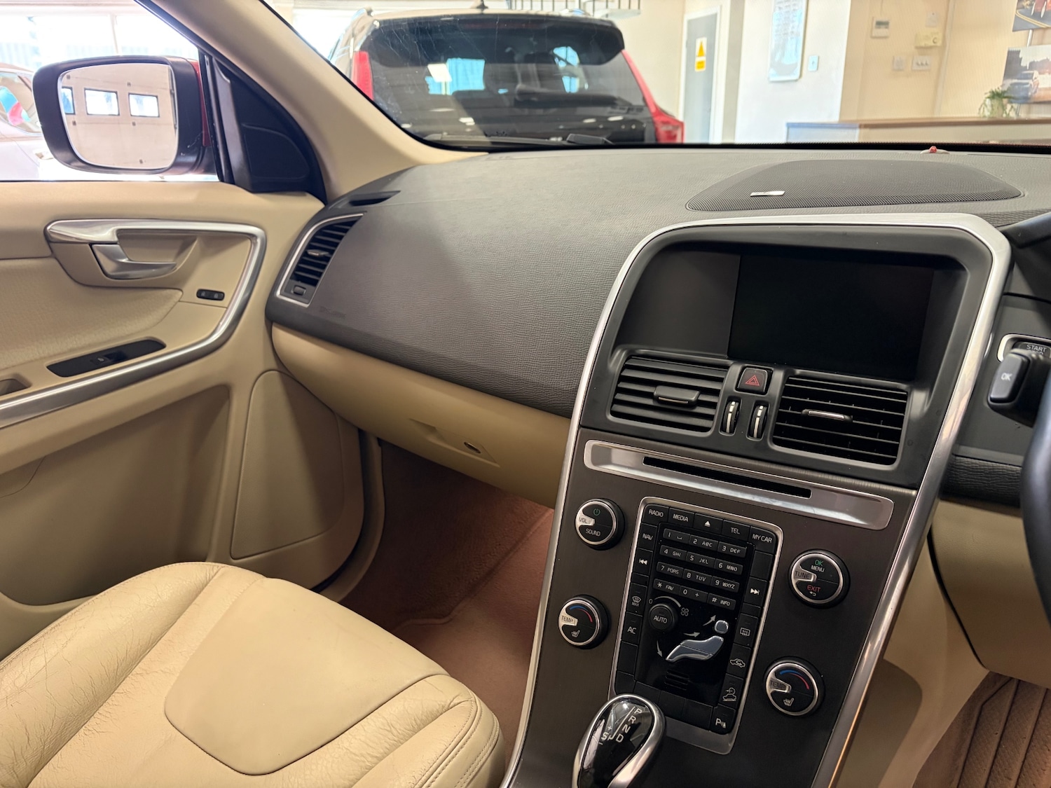 Used Volvo XC60 2014 for sale - 76517607: Photo 11