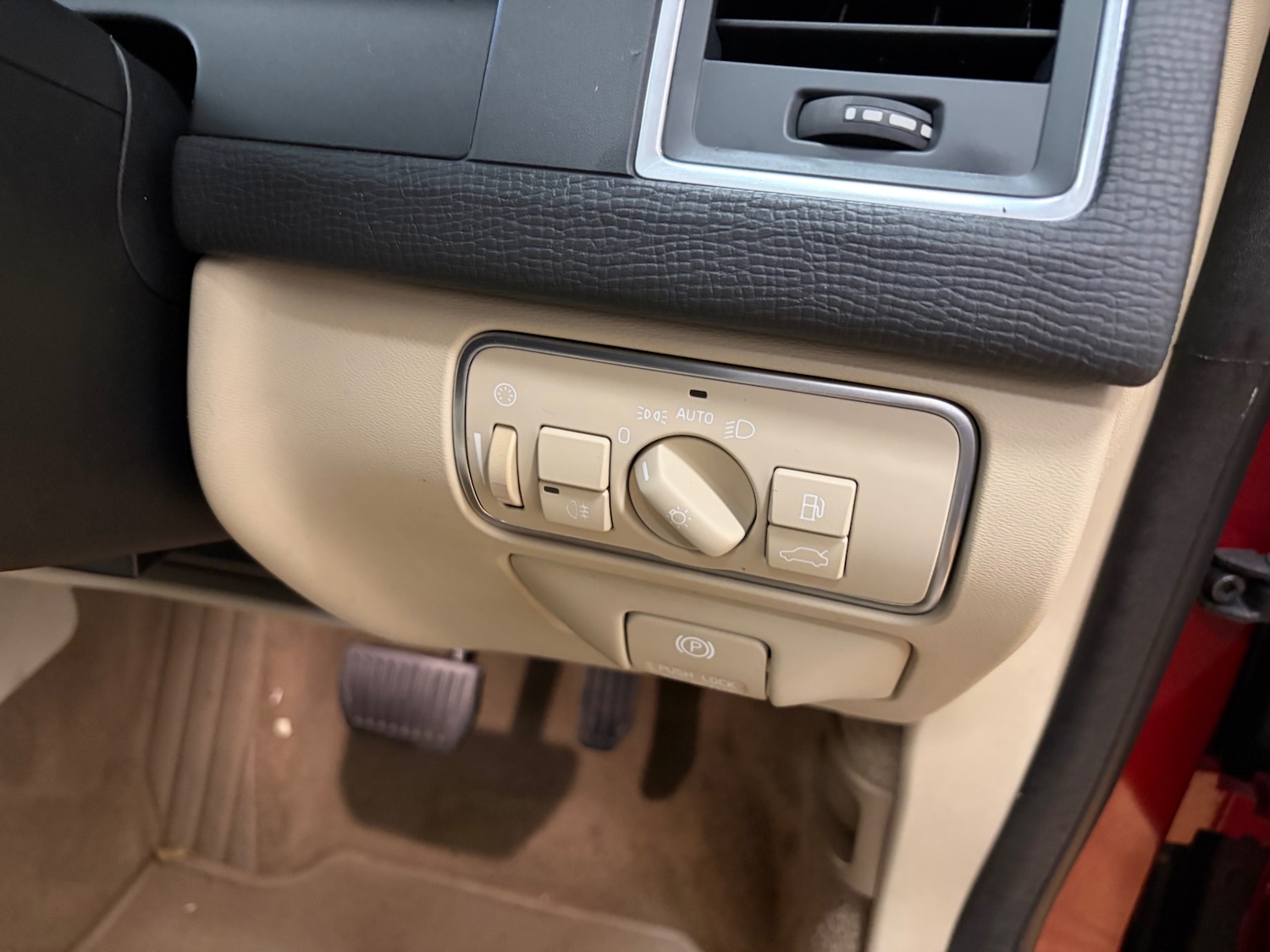 Used Volvo XC60 2014 for sale - 76517607: Photo 14