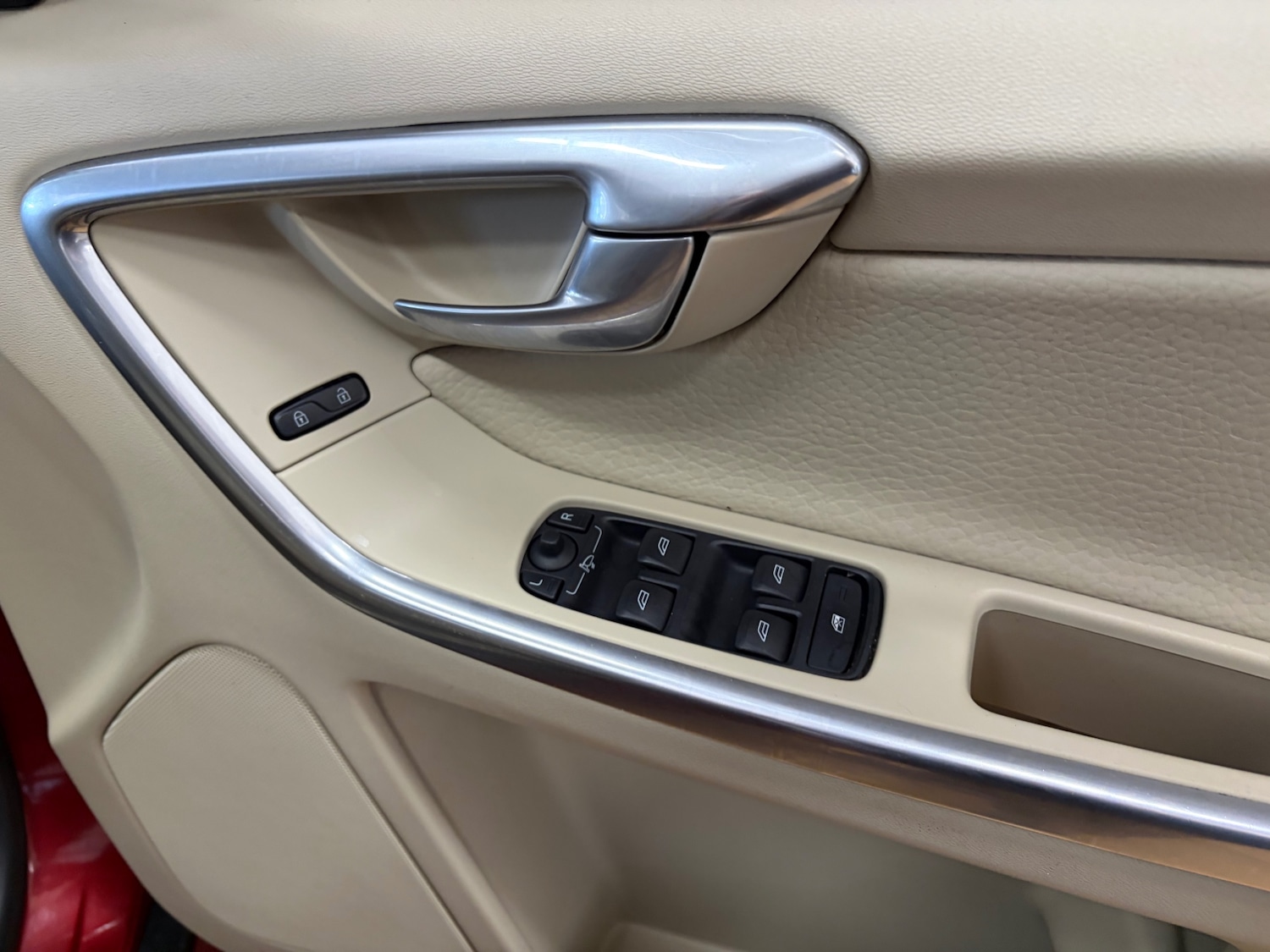 Used Volvo XC60 2014 for sale - 76517607: Photo 16