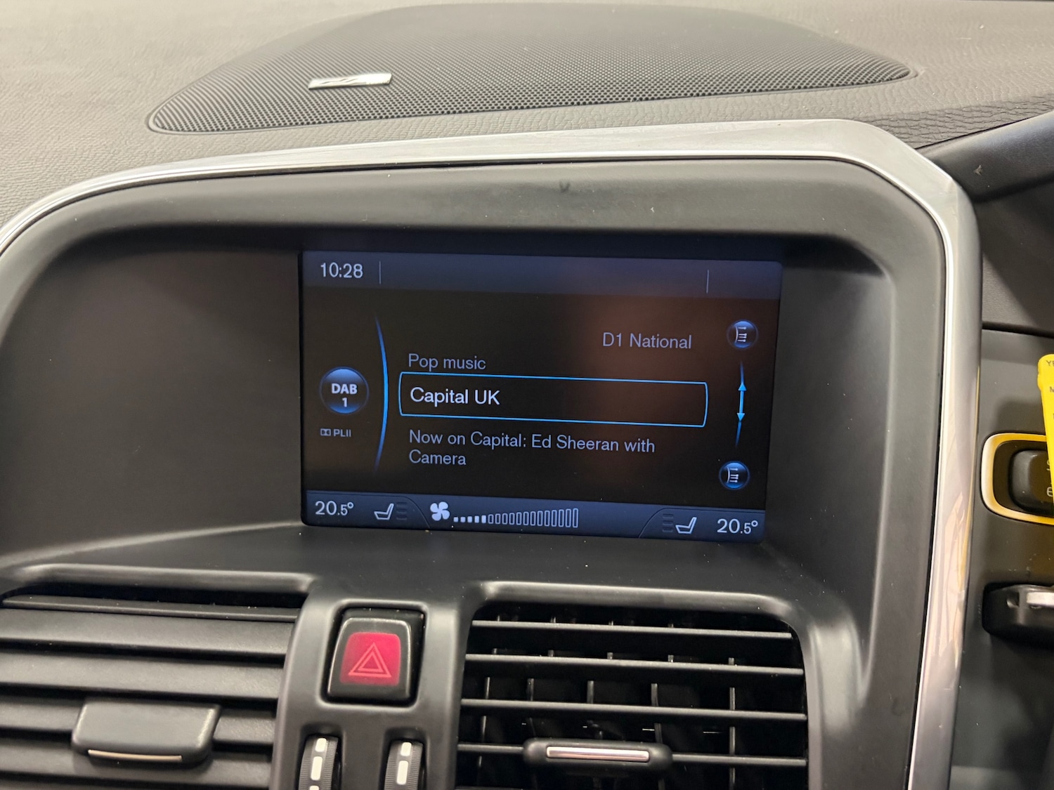 Used Volvo XC60 2014 for sale - 76517607: Photo 4