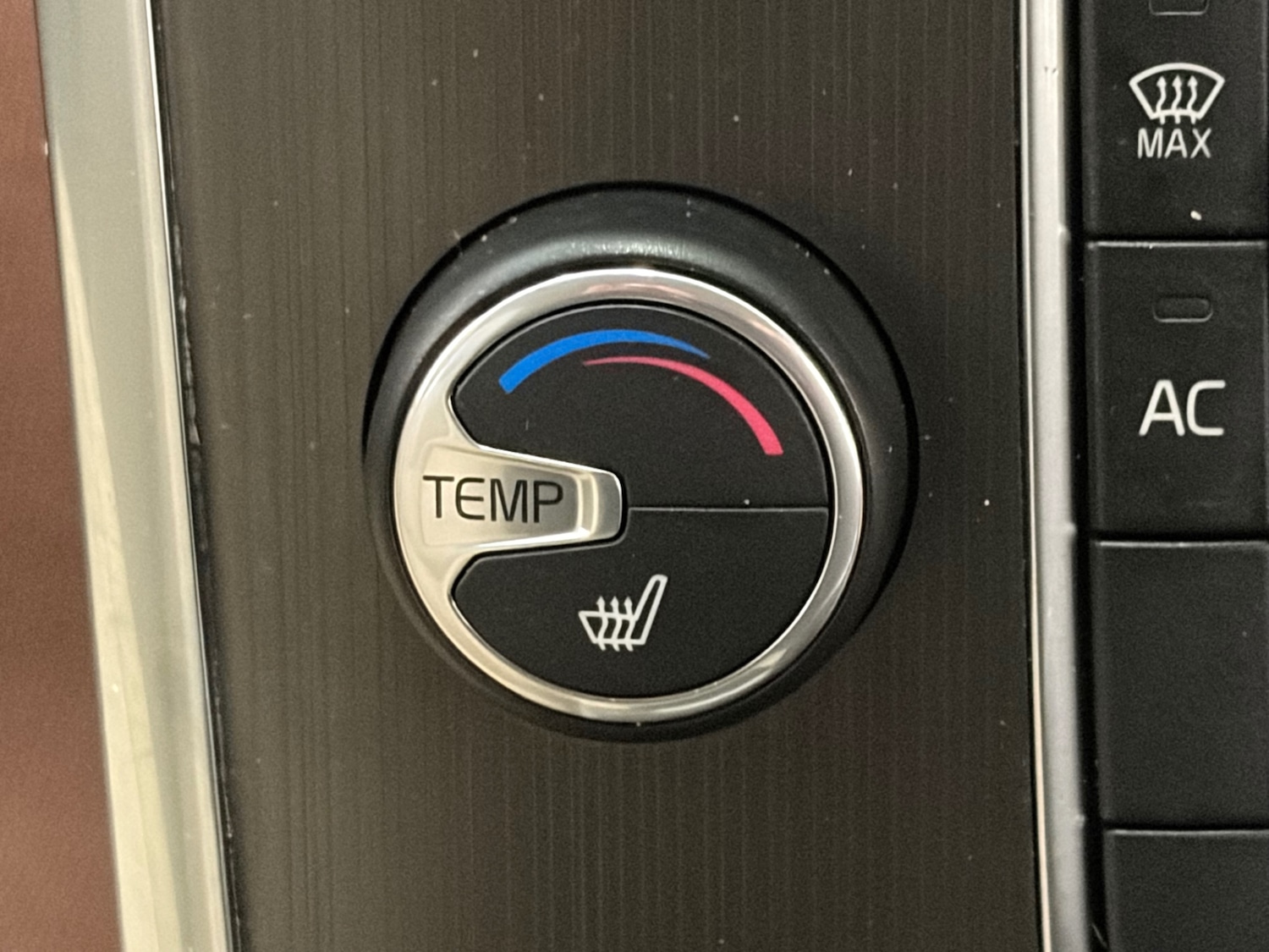 Used Volvo XC60 2014 for sale - 76517607: Photo 6