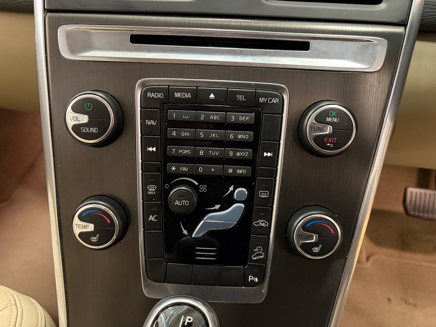 Used Volvo XC60 2014 for sale - 76517607: Photo 8