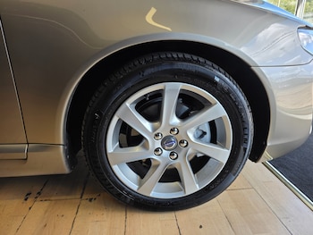 Used Volvo V70 2015 for sale - 76026875: Photo
