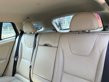 Used Volvo V60 2011 for sale - 79242229: Photo